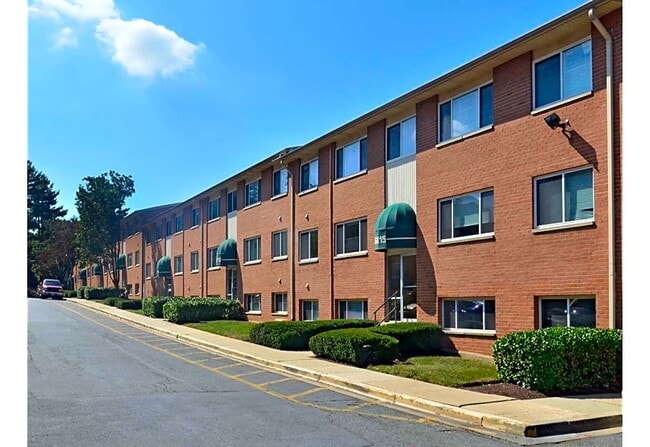 Eastdale Apartments in Riverdale, MD - Foto de edificio - Building Photo