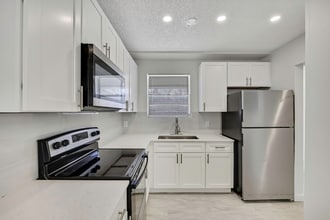 10931 W Tidewater Cir in Crystal River, FL - Foto de edificio - Building Photo