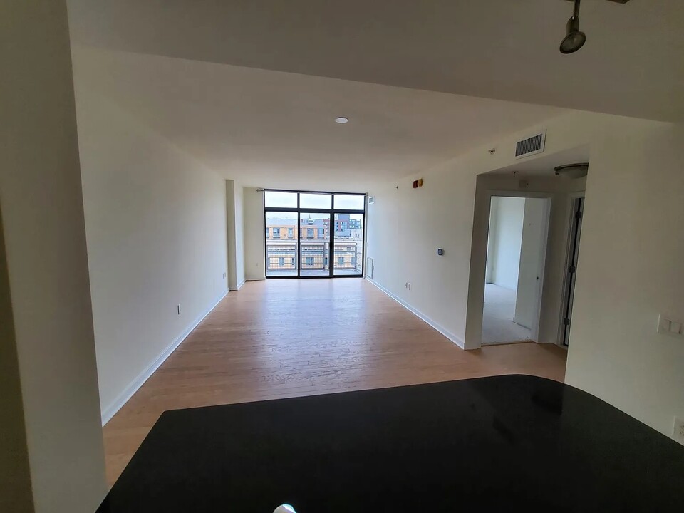 475 K St NW, Unit 1107 in Washington, DC - Building Photo