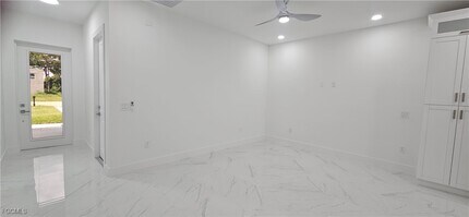 929 Eisenhower Blvd in Lehigh Acres, FL - Building Photo - Building Photo