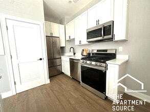 3830 N Wilton Ave, Unit 3 in Chicago, IL - Building Photo - Building Photo