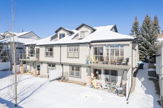 126 Springbank Terr SW