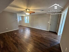 101 E 10th St in Fulton, MO - Building Photo - Building Photo