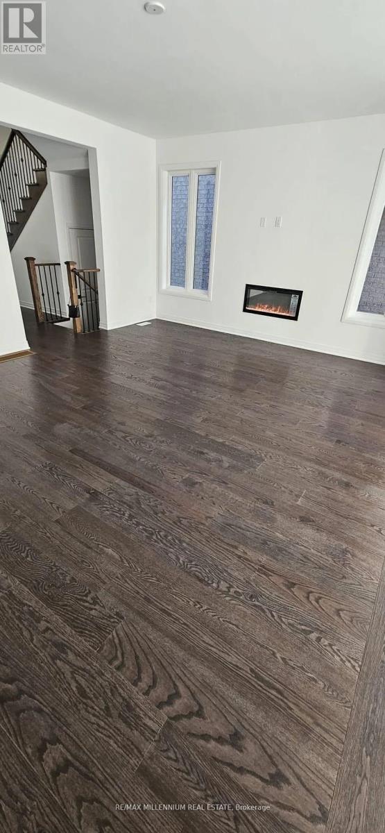 12 Deer Rdg Cres in Whitby, ON - Building Photo - Building Photo