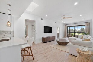 7508 La Paz Blvd in Boca Raton, FL - Building Photo