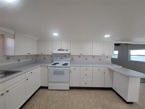 1040 65th St S in St. Petersburg, FL - Building Photo - Building Photo