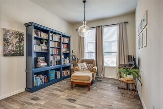 4533 Hemingway Ave in Aubrey, TX - Building Photo - Building Photo