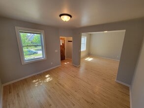 4007 W 5th St in Duluth, MN - Building Photo - Building Photo