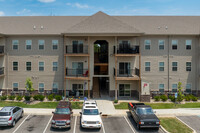 Parkside Trace Apartments in Charlestown, IN - Building Photo - Building Photo