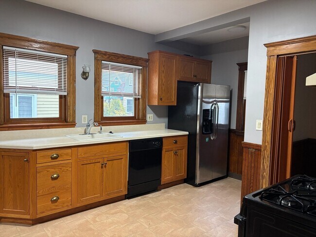 250 Arlington St in Medford, MA - Building Photo - Building Photo