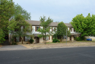 301 E 33rd St in Austin, TX - Building Photo - Building Photo