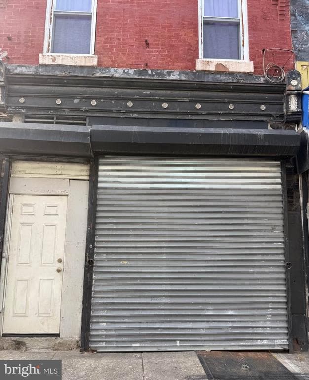 property at 3046 Kensington Ave