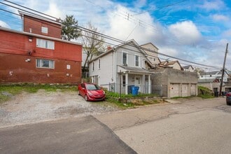 450 Center St in Carnegie, PA - Building Photo - Building Photo