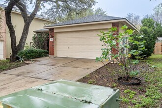 8603 Davis Oaks Trail in Austin, TX - Building Photo - Building Photo