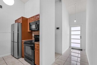 6713 NW 188th Terrace in Hialeah, FL - Building Photo - Building Photo