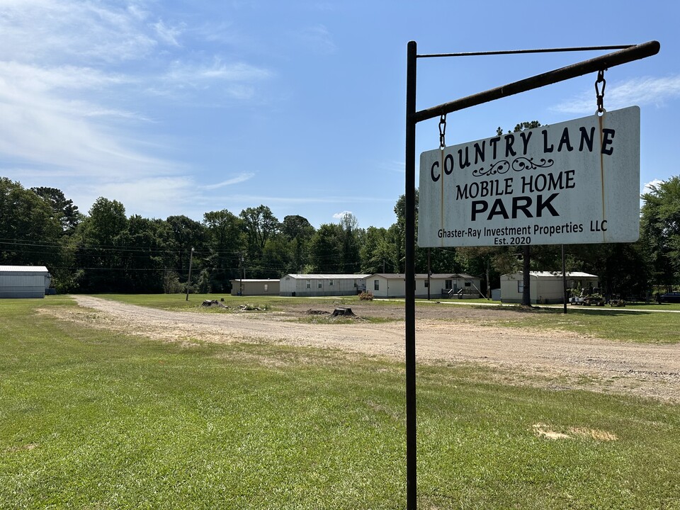 Country Lane Mobile Home Park in Texarkana, TX - Building Photo