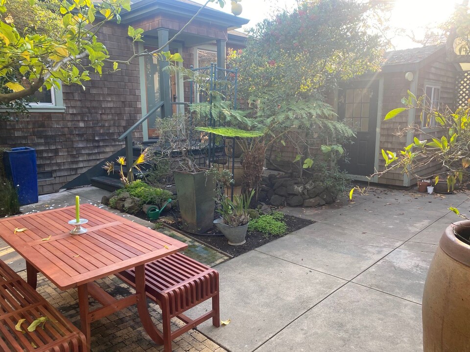 1412 66th St in Berkeley, CA - Foto de edificio