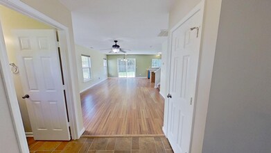 6530 Guard Hill Dr in Raleigh, NC - Foto de edificio - Building Photo