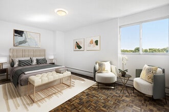 Langs Apartments in Ottawa, ON - Building Photo - Building Photo