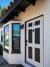 2210 Pacific Ave in Venice, CA - Building Photo - Building Photo