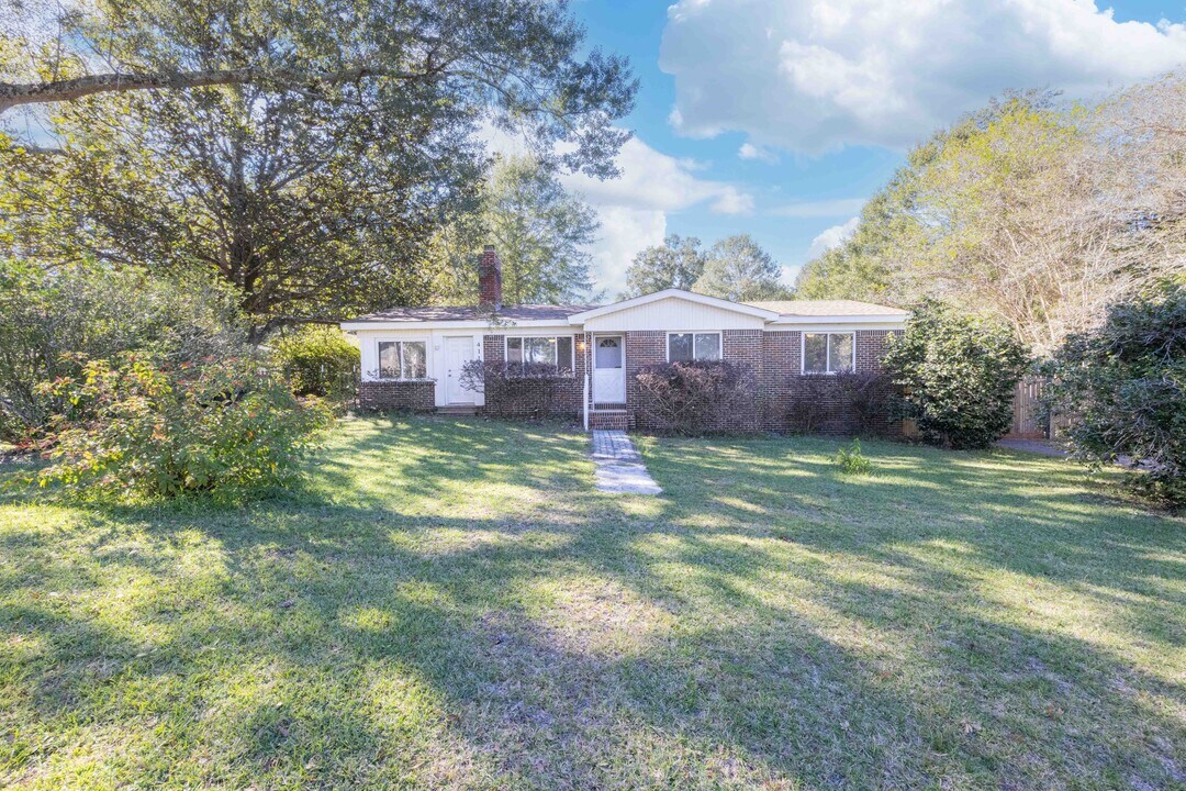 4115 Alabama St in Loxley, AL - Building Photo