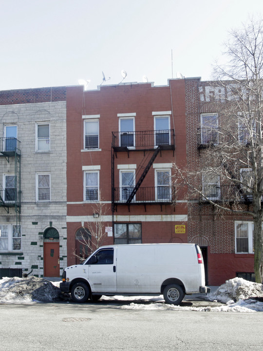 1142 Metcalf Ave in Bronx, NY - Building Photo