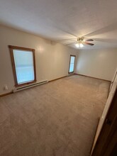 379-385-385 Main St in Gilbertville, MA - Building Photo - Building Photo