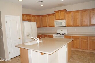 3643 E Hyatt Ln in Gilbert, AZ - Building Photo - Building Photo