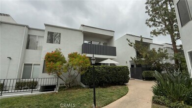 18645 Hatteras St in Los Angeles, CA - Building Photo - Building Photo