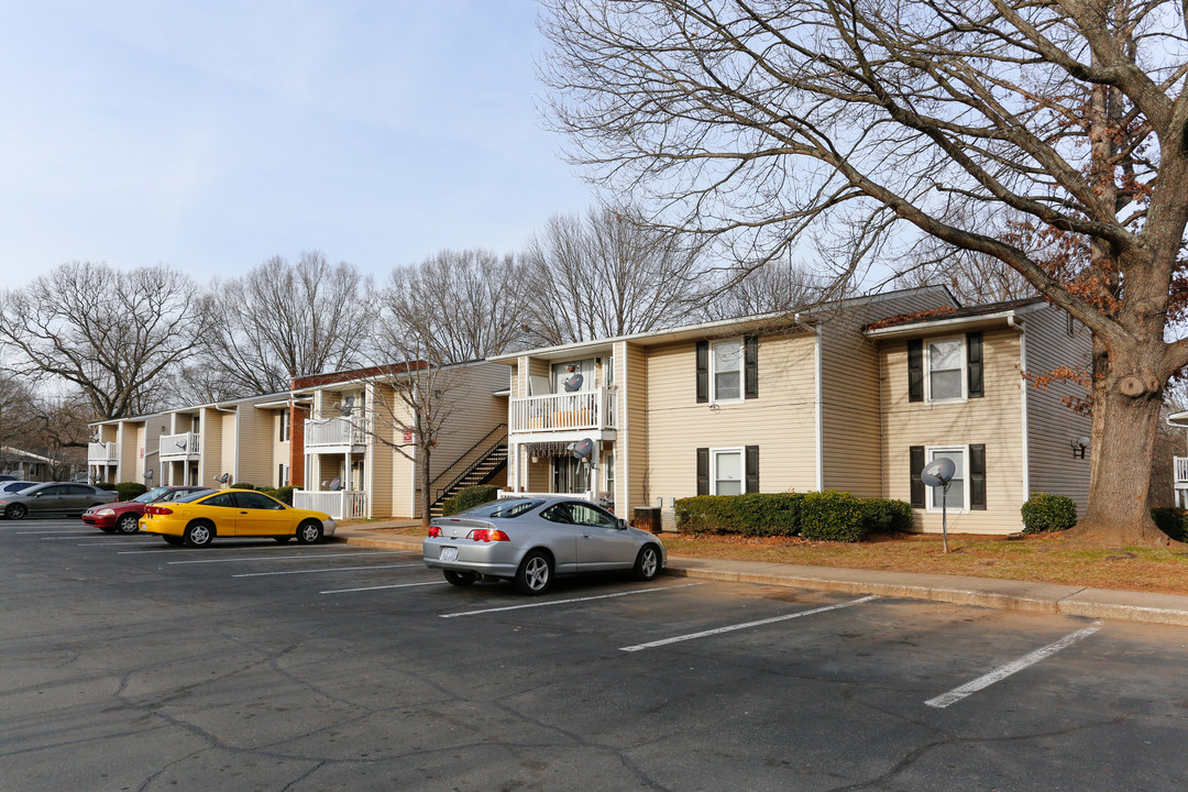 Oak Park at Nations Ford in Charlotte, NC - Building Photo