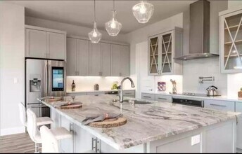 20504 High Dr in Lago Vista, TX - Building Photo - Building Photo