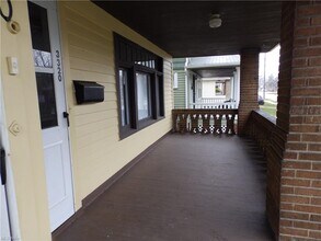 3320 Berea Rd-Unit -1/DN in Cleveland, OH - Building Photo - Building Photo
