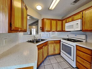 3167 Lido Way in Denton, TX - Foto de edificio - Building Photo