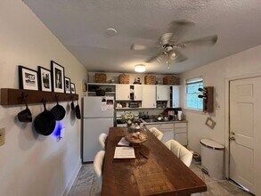 4725 Orchid St in Baton Rouge, LA - Foto de edificio - Building Photo