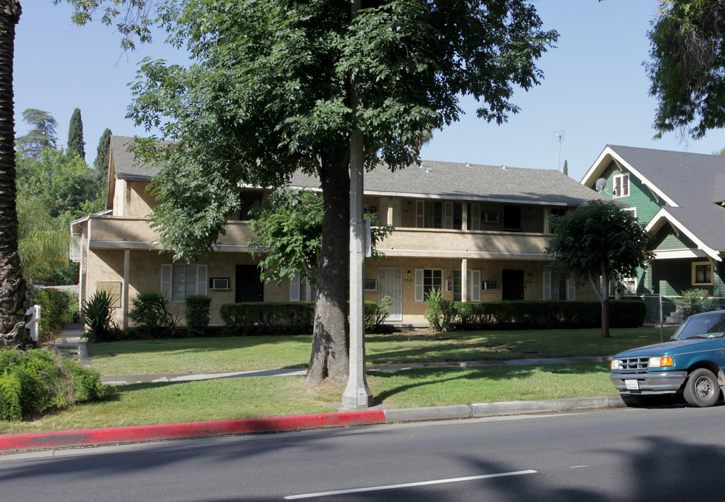 4412-4430 Mission Inn Ave in Riverside, CA - Building Photo