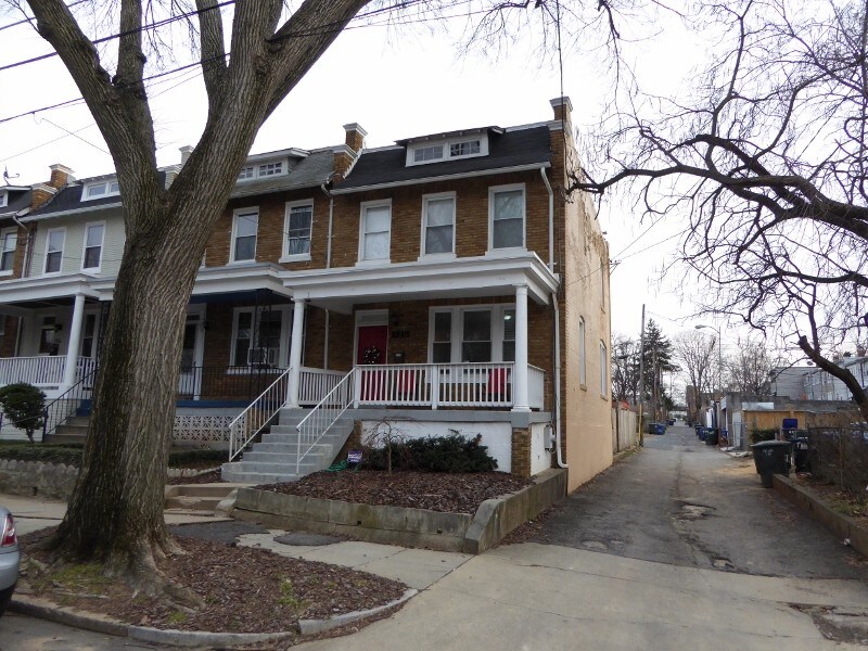 720 Decatur St NW in Washington, DC - Building Photo