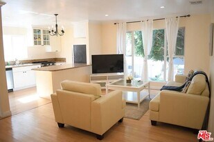 1027 20th St in Santa Monica, CA - Building Photo