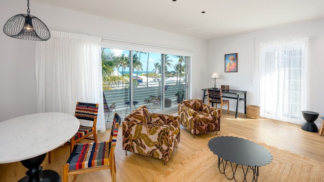 1200 Ocean Dr, Unit SI ID1475823P in Miami Beach, FL - Foto de edificio - Building Photo