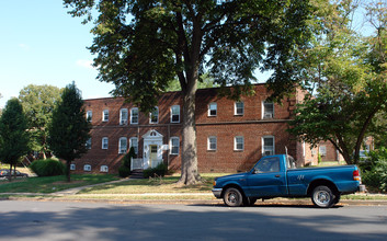 Erdo House in Arlington, VA - Building Photo - Building Photo