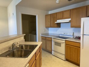 5694 N Gibralter Way in Aurora, CO - Building Photo - Building Photo