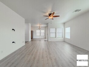 7709 S 63rd Dr in Phoenix, AZ - Building Photo - Building Photo