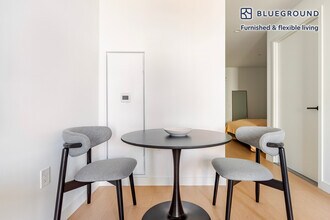 478 Kent Ave in Brooklyn, NY - Foto de edificio - Building Photo