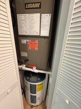 102 Stratford N, Unit A in West Palm Beach, FL - Foto de edificio - Building Photo