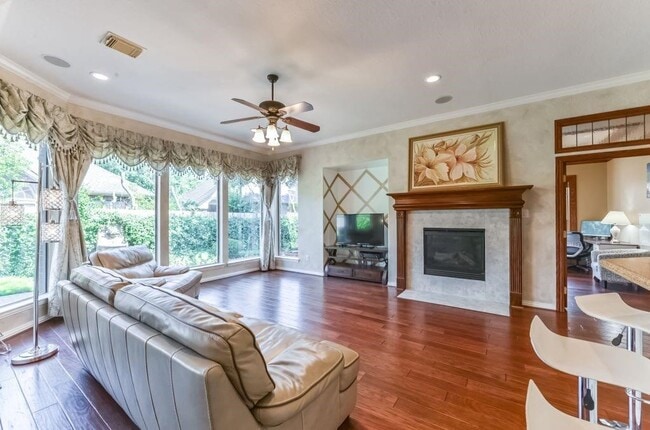 property at 31 N Warbler Bend Cir