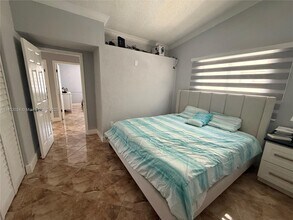 7109 W 30th Ct in Hialeah, FL - Building Photo - Building Photo