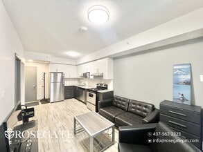 258C Sunview St in Waterloo, ON - Building Photo - Building Photo