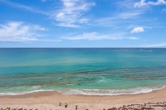 5460 N Ocean Dr, Unit 7A in Riviera Beach, FL - Building Photo - Building Photo