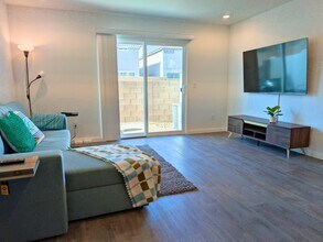 9174 Orange Horizon Ave in Las Vegas, NV - Building Photo - Building Photo