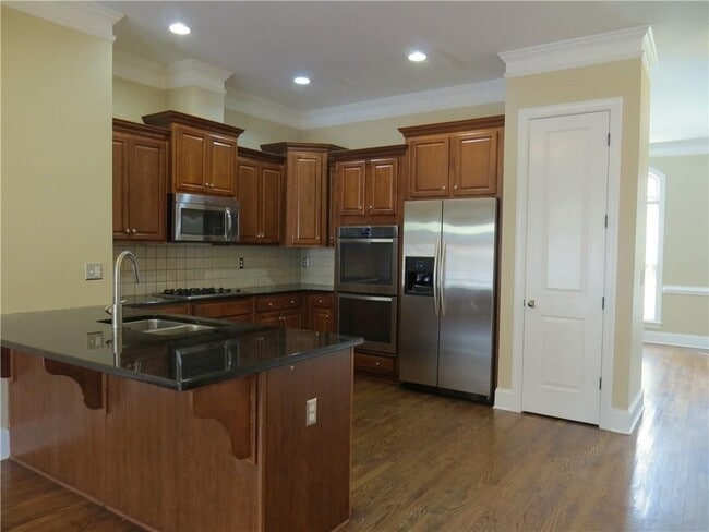 131 W Ridge Way, Unit 2082 in Roswell, GA - Foto de edificio - Building Photo