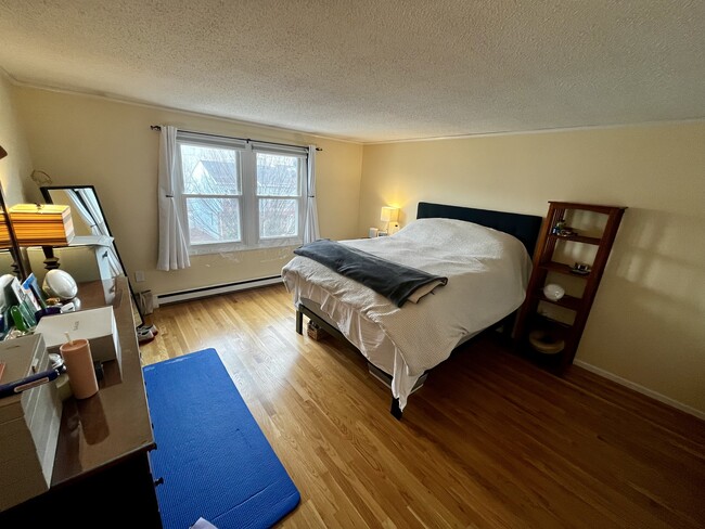 250 Congress Ave in Chelsea, MA - Foto de edificio - Building Photo